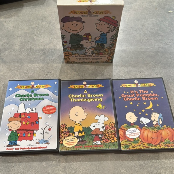 Peanuts Holiday Collection dvd set - Picture 3 of 6